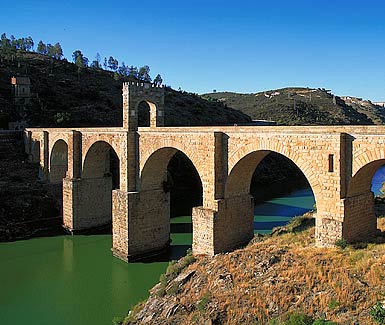 Puente romano de Alcantara. Casa Rural Caceres Extremadura. Turismo Rural con encanto - La Macera - Valencia de Alcantara