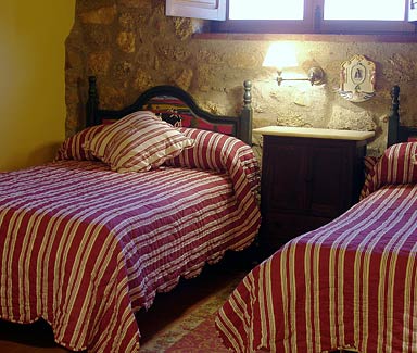 Casa Rural Rocamador. Casa Rural Caceres Extremadura. Turismo Rural con encanto - La Macera - Valencia de Alcantara